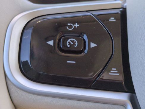 New 2026 Volvo XC90 B6 Ultra w/ Protection Package image 14