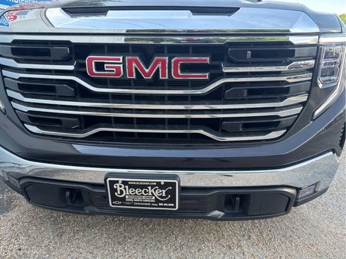 Used 2025 GMC Sierra 1500 SLT AWD/4WD image 11