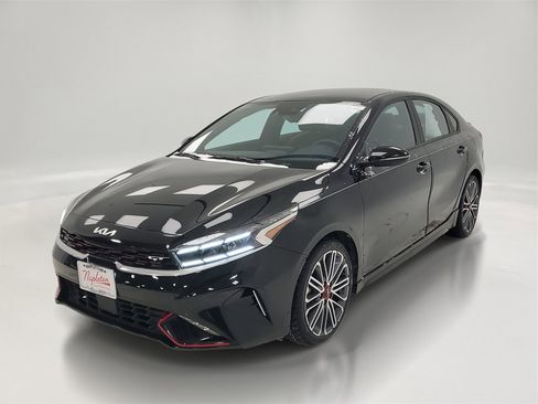 Used 2023 Kia Forte GT image 3