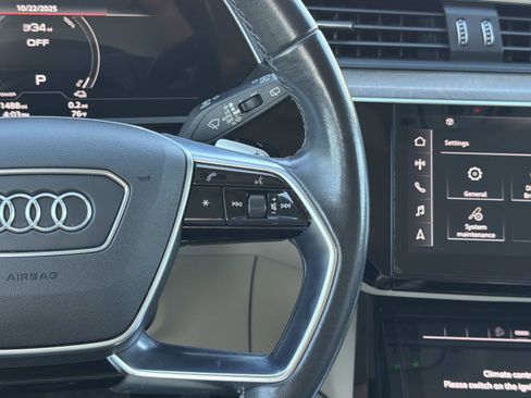 Used 2024 Audi Q8 e-tron Premium Plus image 9