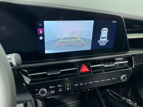 New 2025 Kia Niro SX image 28