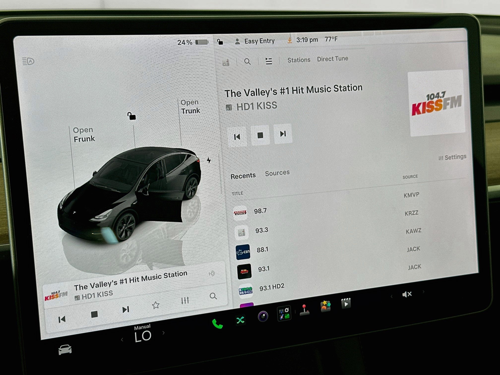 Used 2024 Tesla Model Y Long Range AWD/4WD image 19
