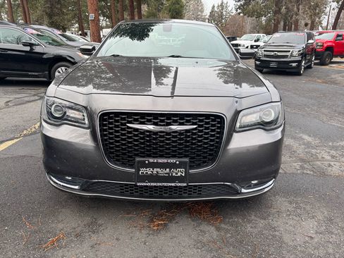 Used 2019 Chrysler 300 S image 7
