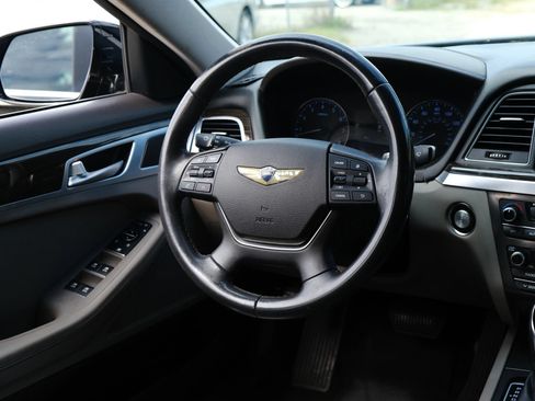 Used 2015 Hyundai Genesis 3.8 RWD image 23