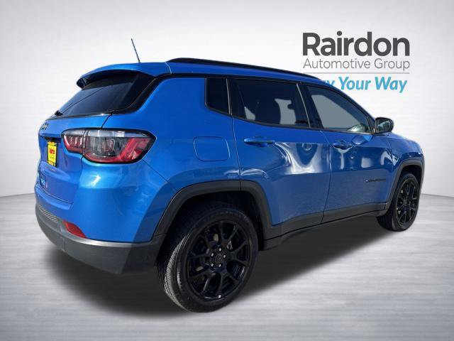 Used 2025 Jeep Compass Latitude w/ Altitude Special Edition AWD/4WD image 7