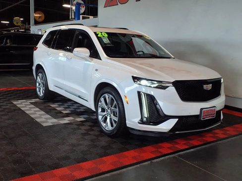 Used 2020 Cadillac XT6 Sport AWD/4WD image 2
