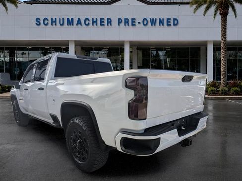 Used 2022 Chevrolet Silverado 2500 LTZ w/ LTZ Plus Package AWD/4WD image 5