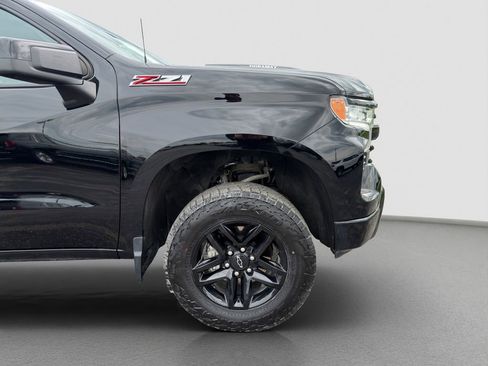 Used 2023 Chevrolet Silverado 1500 LT Trail Boss w/ Convenience Package II AWD/4WD image 22
