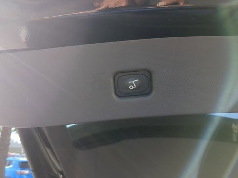 Used 2020 Lincoln Nautilus Reserve w/ Equipment Group 201A image 17