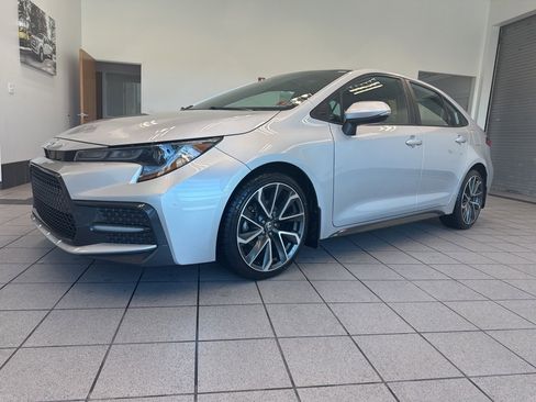 Used 2020 Toyota Corolla SE image 3