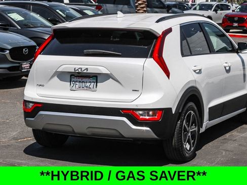 Used 2023 Kia Niro EX FWD image 4