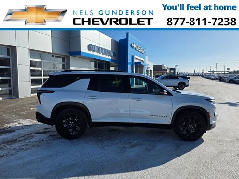Used 2024 Chevrolet Traverse RS image 7