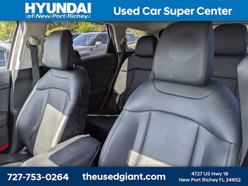 Used 2023 Kia Sportage EX FWD image 3