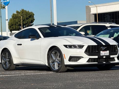 Used 2024 Ford Mustang Premium image 6