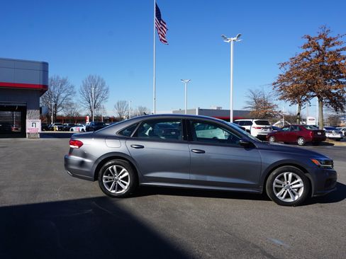 Used 2021 Volkswagen Passat 2.0T S image 3