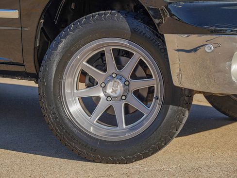 Used 2014 RAM 1500 Laramie w/ Convenience Group image 3