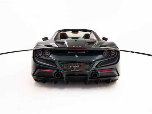 Certified 2022 Ferrari F8 Tributo RWD image 10