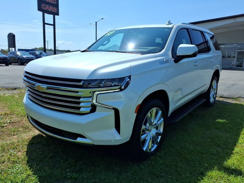 Used 2023 Chevrolet Tahoe High Country AWD/4WD image 3