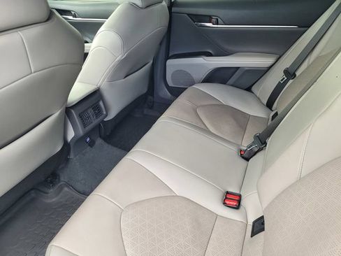 Used 2024 Toyota Camry XSE FWD image 9