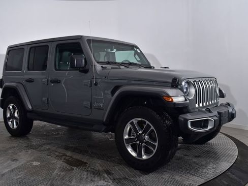 Used 2018 Jeep Wrangler Unlimited Sahara image 7