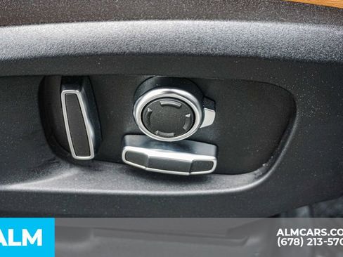 Used 2023 Land Rover Defender 130 SE image 61