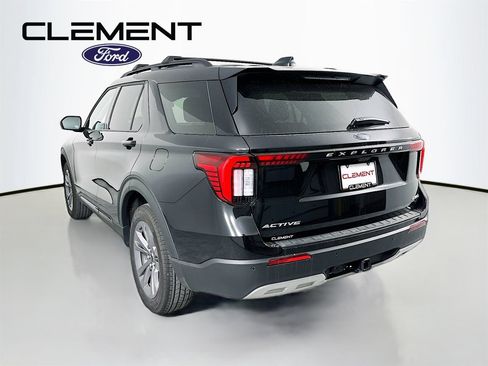 New 2026 Ford Explorer Active w/ Active Comfort Package AWD/4WD image 8