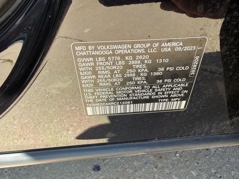 Used 2024 Volkswagen Atlas Cross Sport SE AWD/4WD image 21