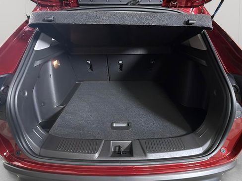 Used 2025 Chevrolet Trax LT w/ Driver Confidence Package image 27