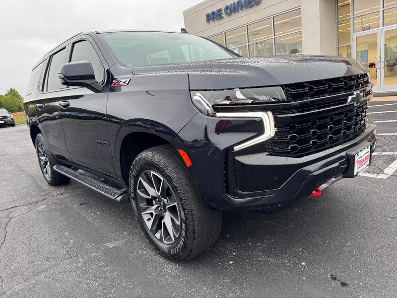 Used 2023 Chevrolet Tahoe Z71 w/ Luxury Package AWD/4WD image 2