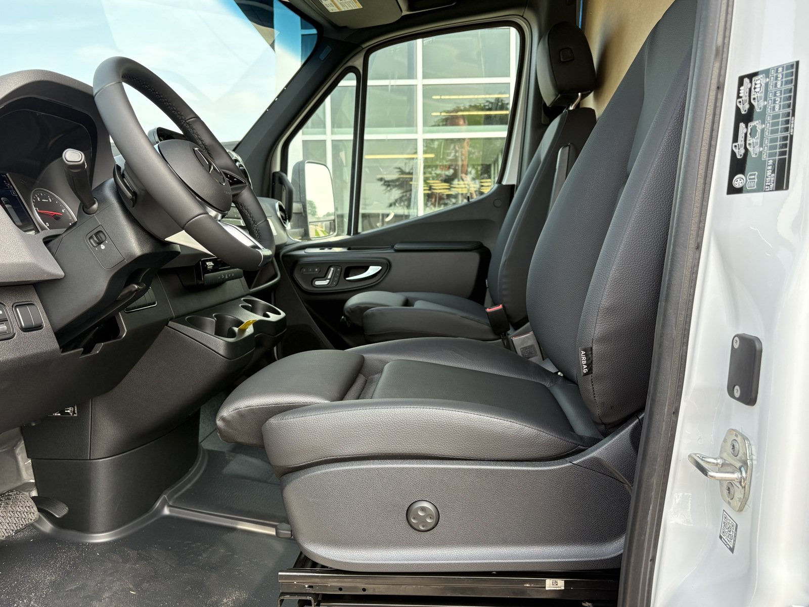New 2025 Mercedes-Benz Sprinter 3500 image 12
