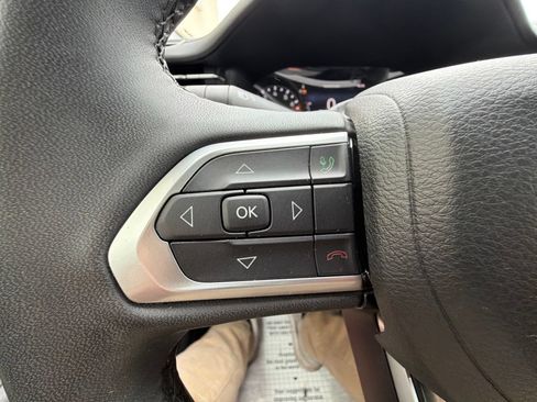 Used 2023 Jeep Compass Latitude w/ Sun and Sound Group AWD/4WD image 15