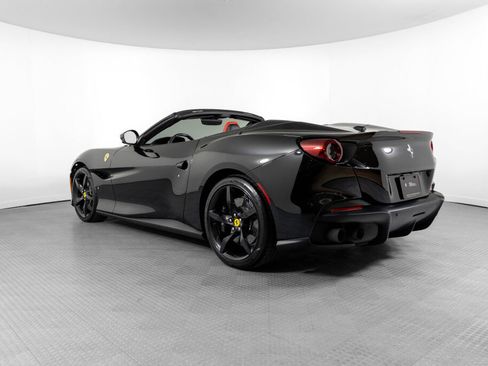 Certified 2023 Ferrari Portofino M image 18