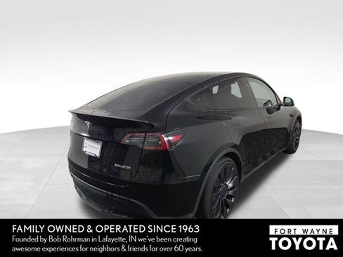 Used 2023 Tesla Model Y Performance image 7