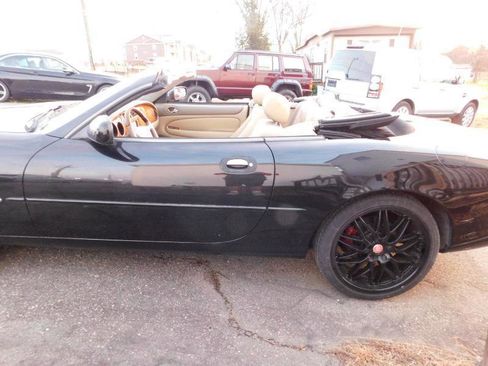 Used 2002 Jaguar XK8 Convertible image 37