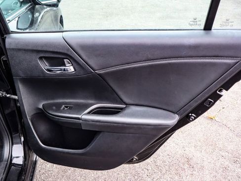 Used 2016 Honda Accord EX-L image 36