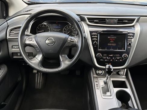 Used 2021 Nissan Murano SV FWD image 2