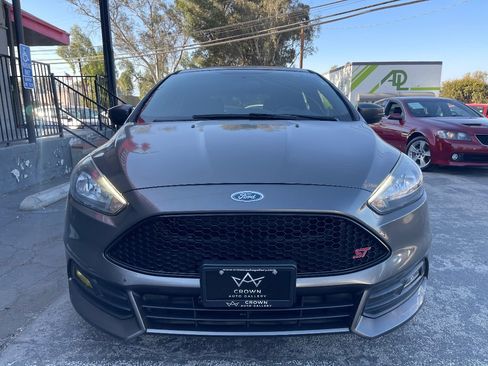 Used 2015 Ford Focus ST image 2