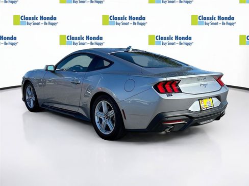 Used 2026 Ford Mustang Premium RWD image 5