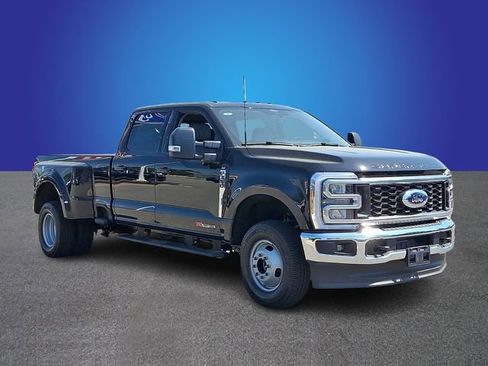 New 2026 Ford F350 XLT w/ XLT Premium Package image 2