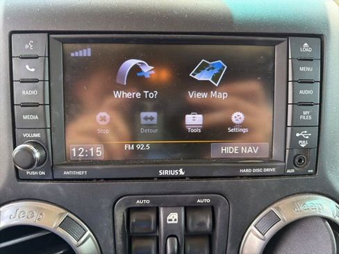 Used 2018 Jeep Wrangler Unlimited Sahara AWD/4WD image 22