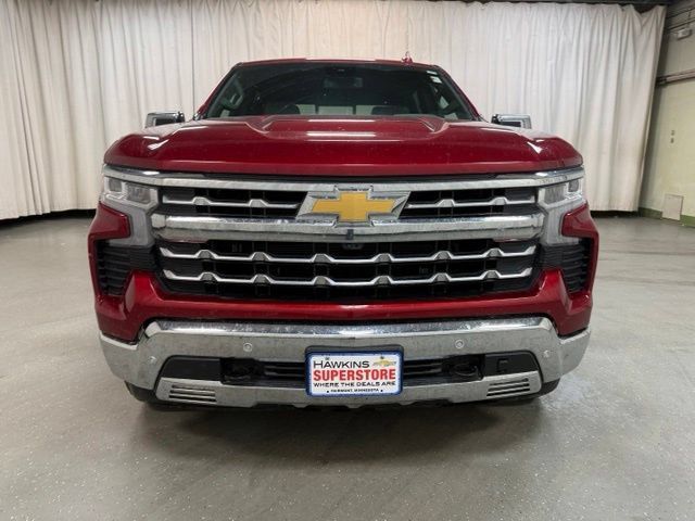 Used 2025 Chevrolet Silverado 1500 LTZ AWD/4WD image 15