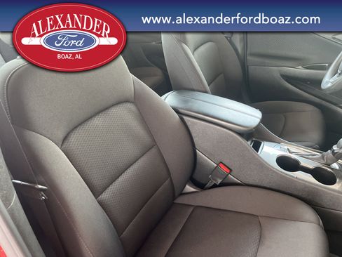 Used 2024 Chevrolet Malibu LT image 15