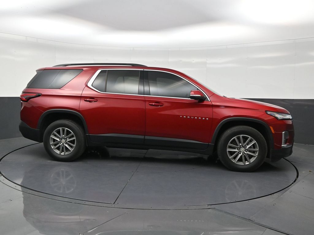 Used 2023 Chevrolet Traverse LT FWD image 6
