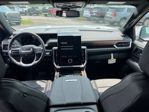 New 2026 GMC Yukon XL Denali w/ Sun & Power Step Package AWD/4WD image 11
