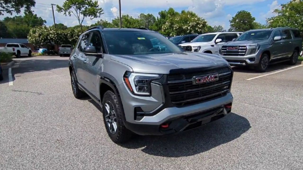 Used 2026 GMC Terrain AT4 w/ Technology Package II AWD/4WD image 3