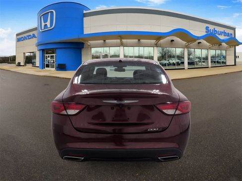 Used 2015 Chrysler 200 S w/ Comfort Group image 7
