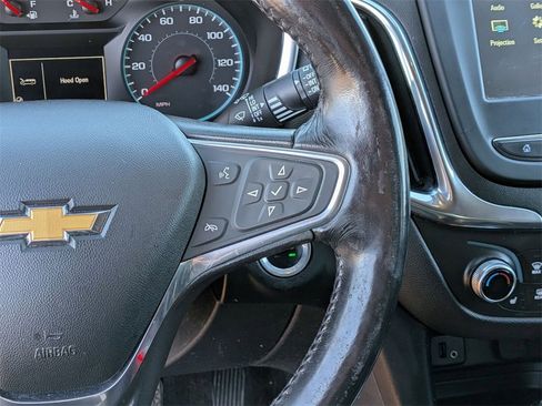 Used 2018 Chevrolet Equinox LT image 19