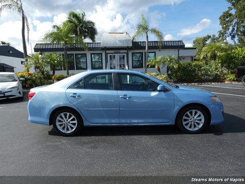 Used 2012 Toyota Camry XLE FWD image 2