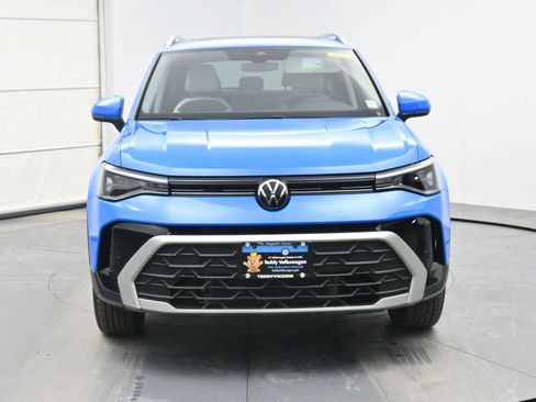 Used 2025 Volkswagen Taos SE w/ Panoramic Sunroof Package image 28