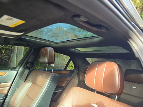 Used 2014 Mercedes-Benz E 550 4MATIC Sedan image 20